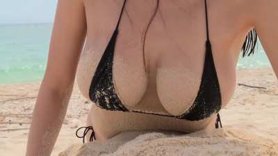 Hikaru Aoyama (青山ひかる)