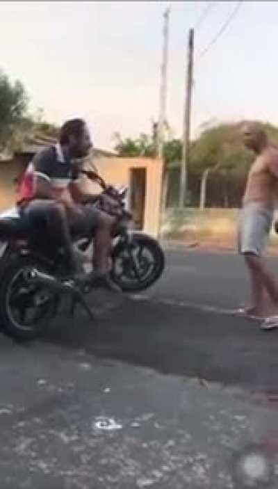 Valentão se dando mal...