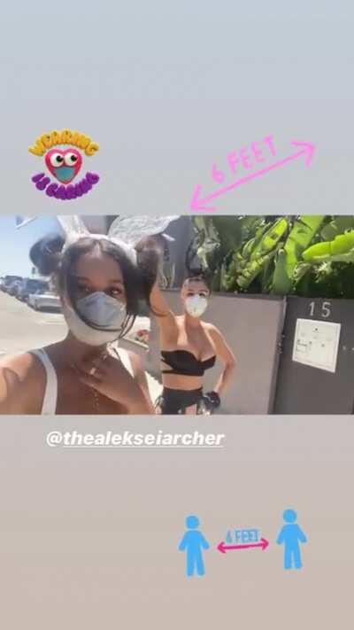 Public deep cleavage