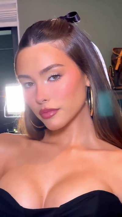 New Video of Madison's Outfit Last Night. / September 2023