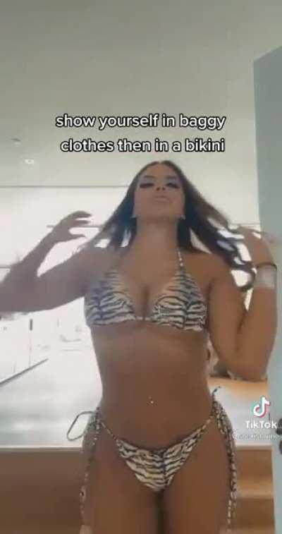 Big booty in a thong bikini