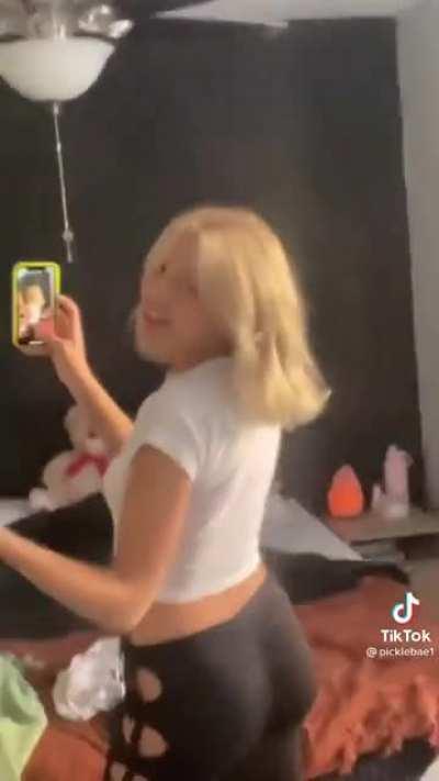 She has a 2nd account lol