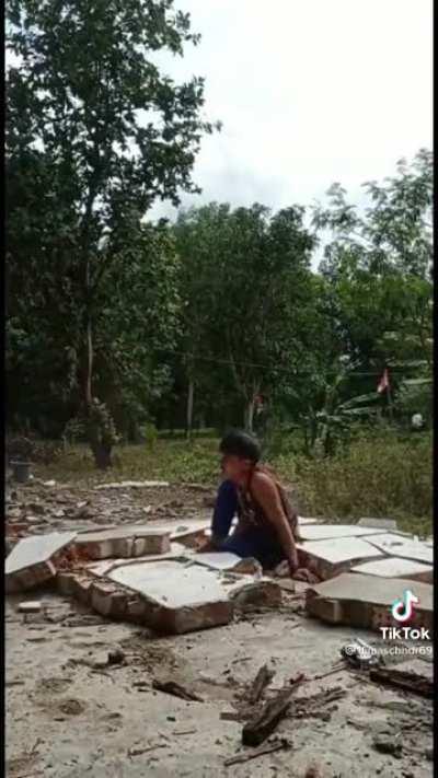 HMB while I push this wall.