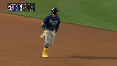 [Highlight] Wander Franco hits a solo home run to bring the Rays within one run of the Red Sox!