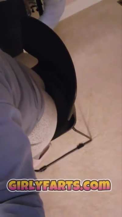 The ultimate girlfriend experience for fart-lovers