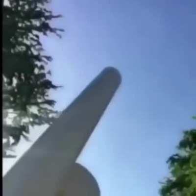 Ahahaha my brother just sent me this and another one, i will post it after this