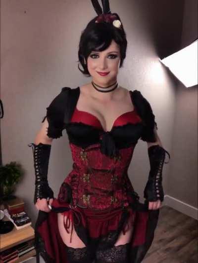 Девочка из салуна