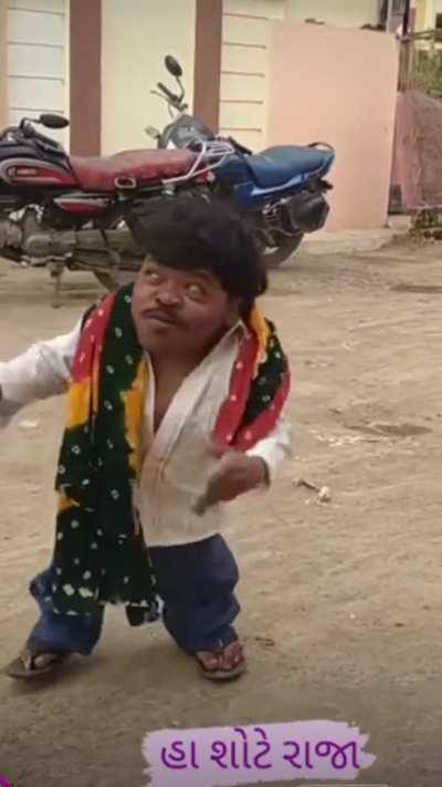 Kenny after signing the Optic contract