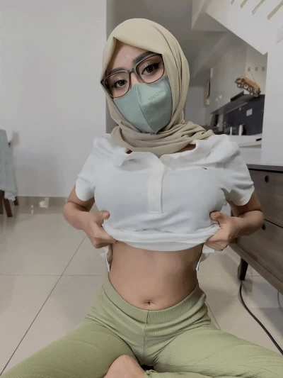 POV: I lost in the spin the bottle now I got dared to do a tiny drop 