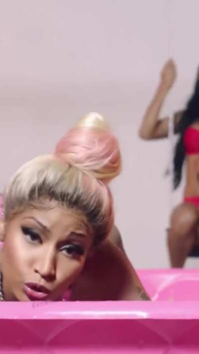 She’s too much omg😩👅