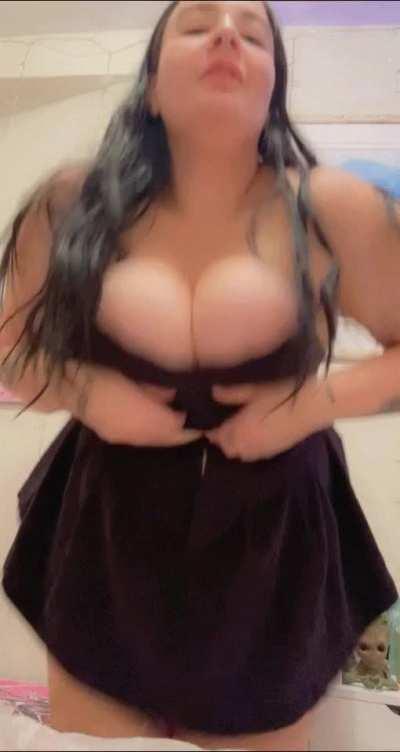 Can you tell I’m not wearing a bra?