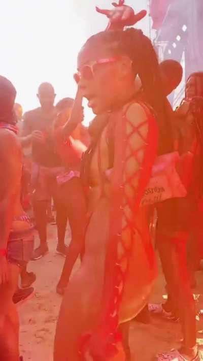 Indepaint Dance #2 🇹🇹 (📷:@j.hamilton.photography) 