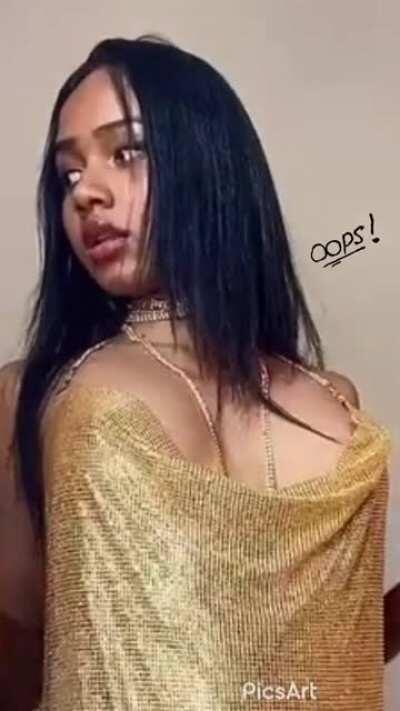 Right nipple slip at 7 seconds (with slo mo)