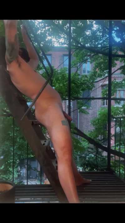 Back to back orgasm and piss in public