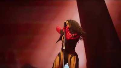 “On jersey shit in Dublin 🤭🫶🏾” SZA via Instagram.