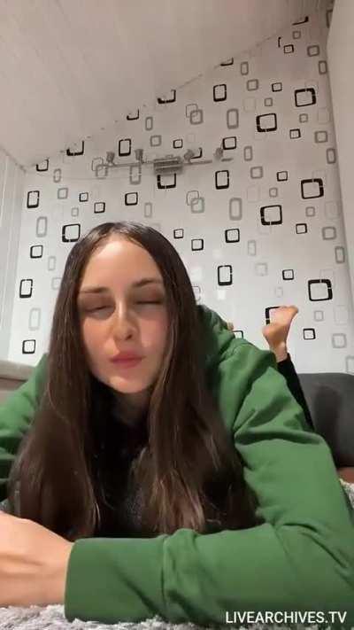 @bellakovisaa (2024-04-11)