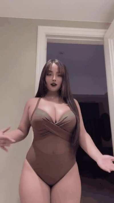 Hope ya'll like curvy Asians.