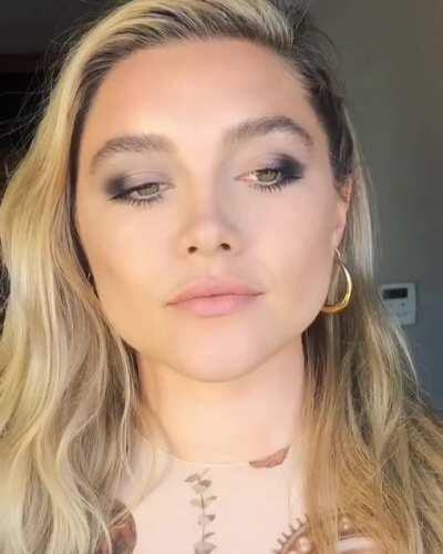 Fuck id love to make a big mess on Florence Pugh's gorgeous face. 💦