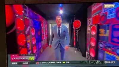 Looks like draft analysts were wrong. Incredible top end speed here.