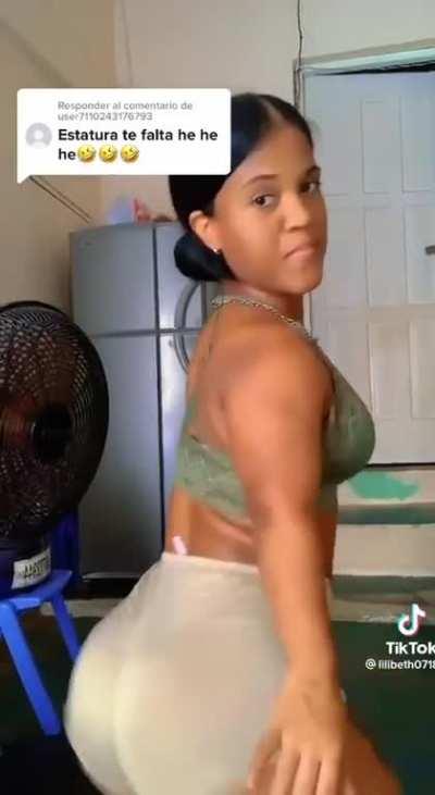 Hear Me Out😭🤎 Ill Pick Her Lil Ass Up 