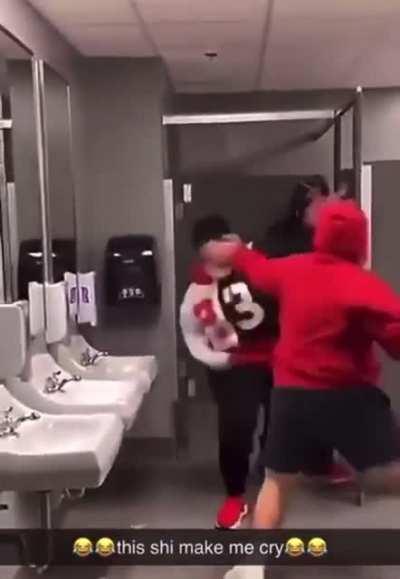 Why he fall like that☠️