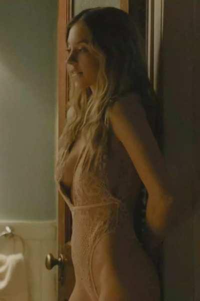 Sydney Sweeney in Lingerie - The Voyeurs.