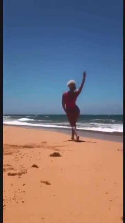 Que rica esta la condena la burbu🤪