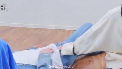 so i made something (the resemblance is uncanny)