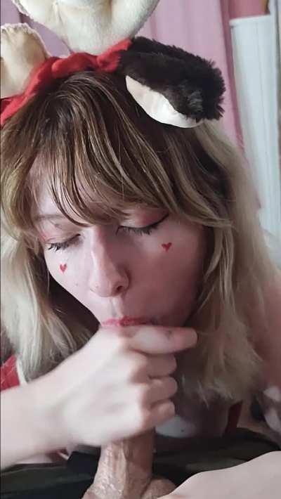 Damn, he cum a lot in my mouth