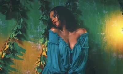 Rihanna is love to showing off