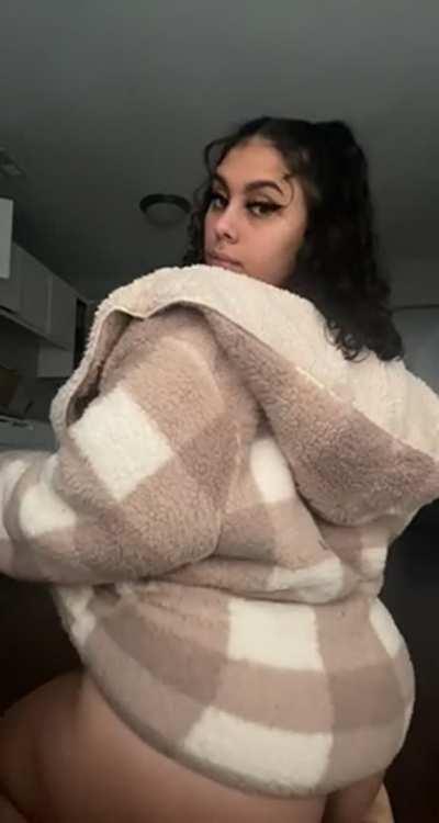 Are you eating pie or my cake for thanksgiving?