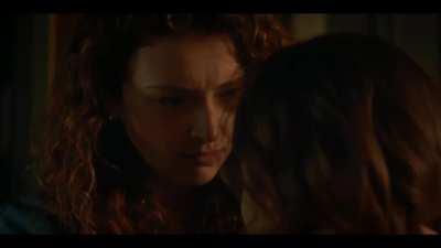 Mia McKenna-Bruce & Rhian Blundell (Vampire Academy 2022 - s01e10)