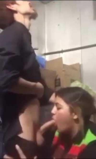 Hungry jacks employe give blowjob