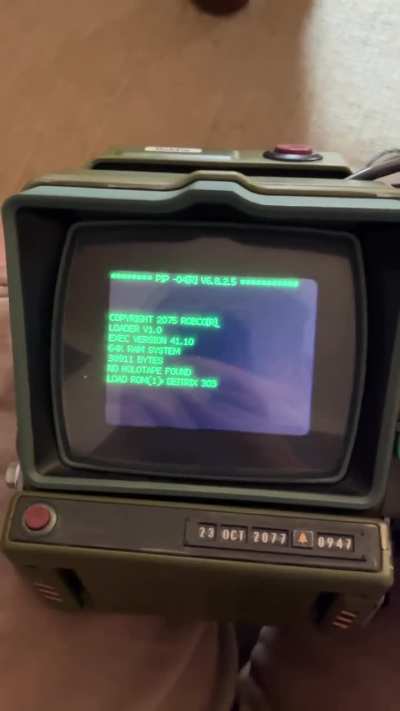 Functional Pipboy that my dad made using my Fallout 76 model!