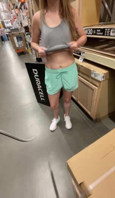 They got titties on aisle 8 at Home Depot! 😏