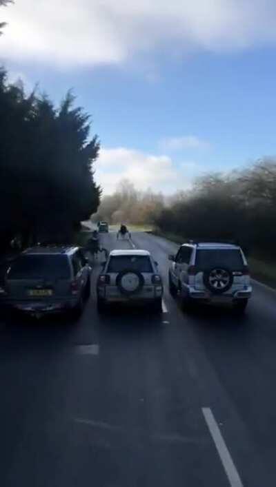Travellers sulky racing on back roads