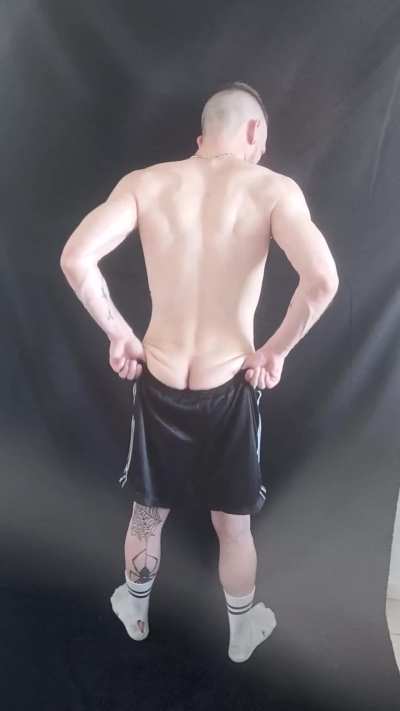 WHO WANTS WORSHIP MY MACHO ALPHA ASS?