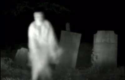 Disturbing haloween ghost found footage (disturbing)