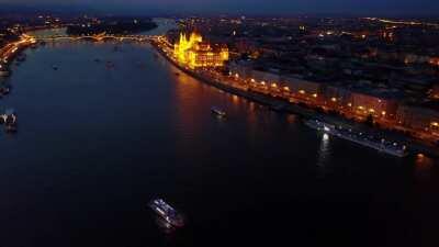 A kedélyes halottasház büszkén bemutatja