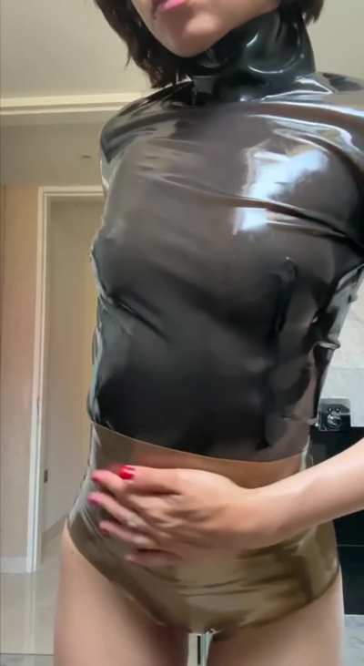 Do you like my outfit?