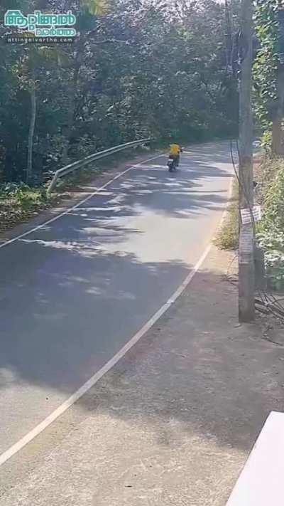 Recless Driving by Private Bus