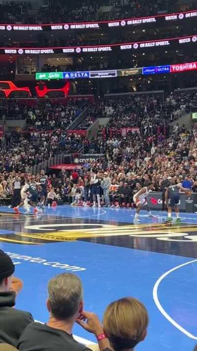 [Highlight] James Harden game winner against the Rockets - Courtside view from the game