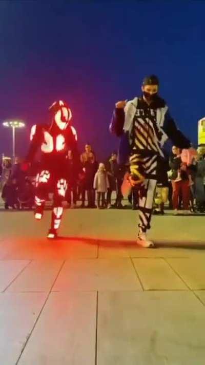 Season 4 Leaks : New FTL Skin and Emote Leaked.