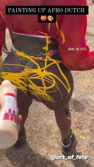 (📸 @art_of_fete) PAINTING UP BIGGEST BADDEST BUMPA 🎨🍑🔥 @AFROXDUTCH