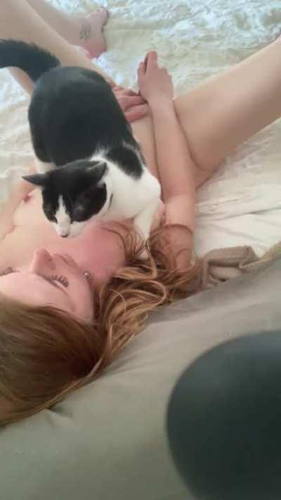 Gone wild bloopers 🐈 my pussy needed some love 😻😹 [F]