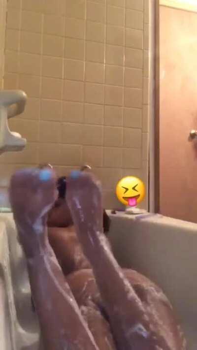 Here y’all ni$$as crack heads fa dis lil girl pussy