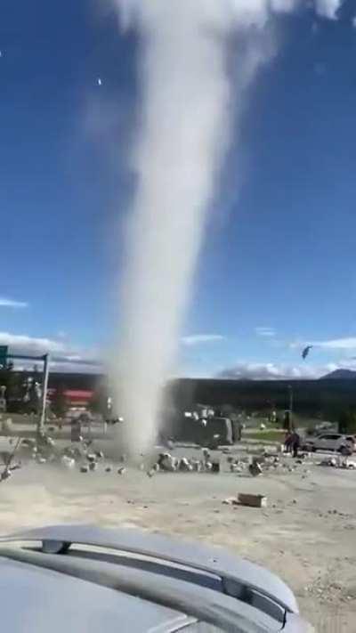 🔥 This fruit stand is no match for this dust devil