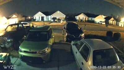 Car full of would be thieves spooked by my trucks alarm, caught on Wyze Cam V3