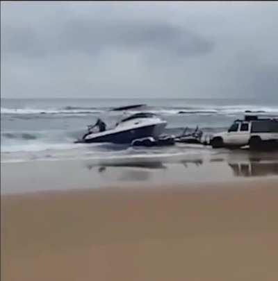 WCGW with whatever you call this madmans style of boat launching