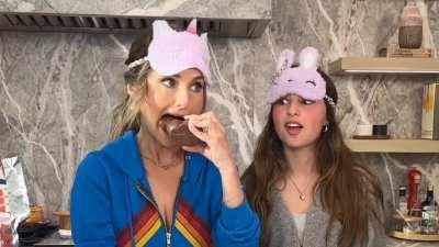 Giada putting something BIG in get mouth!!